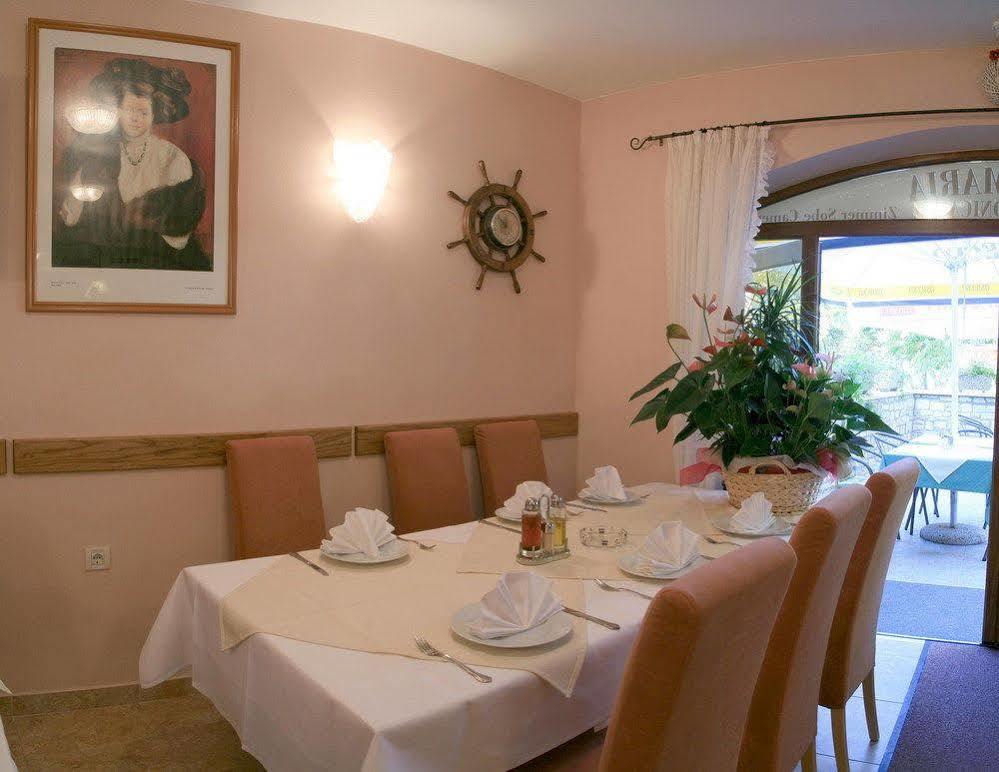 Boutique Hotel Santa Maria Novigrad Istria Extérieur photo